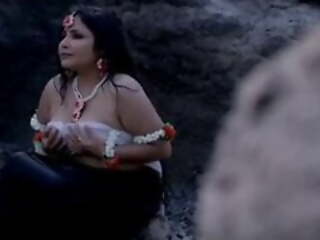 Hindi web gyve actress Rajsi verma's nude video