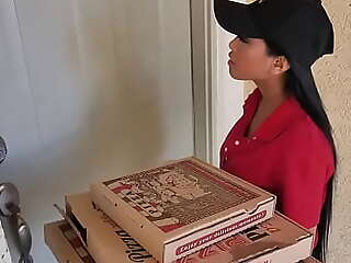 Two horny teens ordered some pizza with the addition of fucked this sexy asian delivery girl.