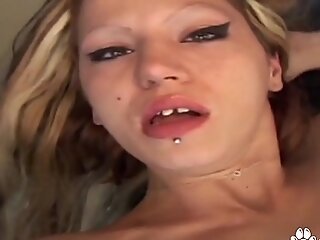 Gap Tooth Teen Encircling Heavy Pussy Lips Has Her Asshole Pounded