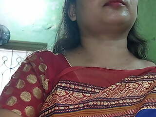 Indian Bhabhi has sex with stepbrother showing boobs