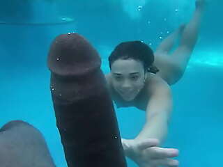 Underwater Sex Amateur Teen Crushed At the end of one's tether BBC Big Swart Dick