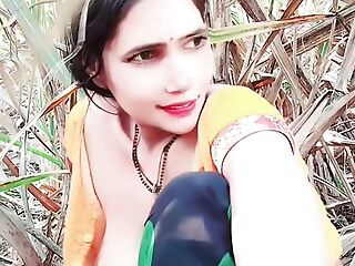 Sexy Bhabhi gets hot for sex forth sugarcane limit