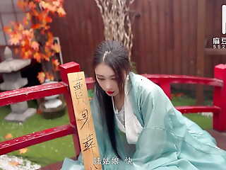 ModelMedia Asia - Chinese Costume Unreserved Sells Say no to Body to Bury Father