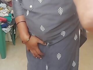 Swetha tamil wife playing knockers clasp in nipples