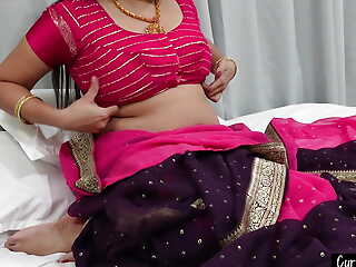 Big ass indian aunty fingering pussy