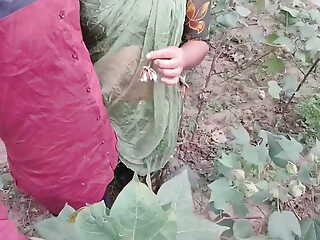 Desi Indian village maid fucked by Malik, hindi maid outdoor jaungal sex viral video hindi audio lHD