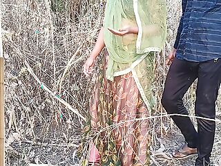 Gav ki Kamwali Bai ki jungle me Gand chudai Pesa dekar desi outdoor Anal Full Hindi