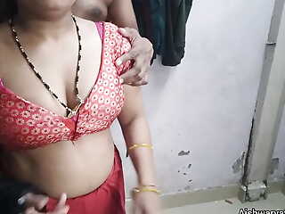 Indian Desi XXX Video. Indian Desi Hot XXX Bhabhi Aishwarya Ki Chut Ki Gatma Garam Chudai. Indian Desi Hindi BF Video.